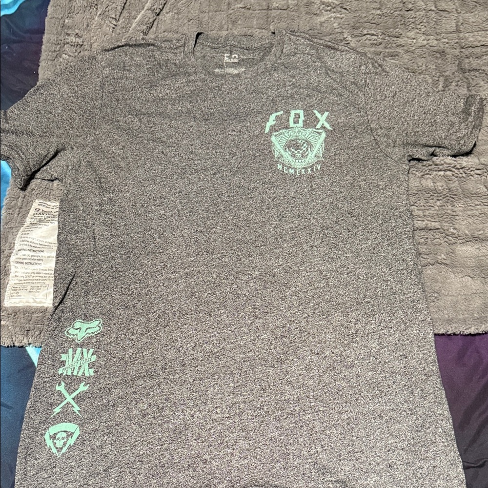Fox Men's Heather Gray T-Shirt with Mint Accents